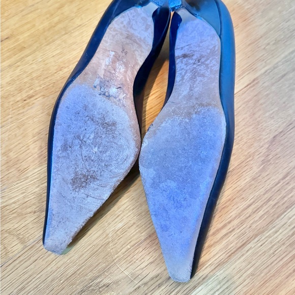 Manolo Blahnik used black kitten heel - Picture 4 of 4